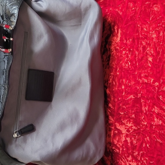 Coach Signature Satchel - Picture 14 of 16